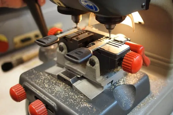Cutting & programming keys, Rick's Lock & Key
